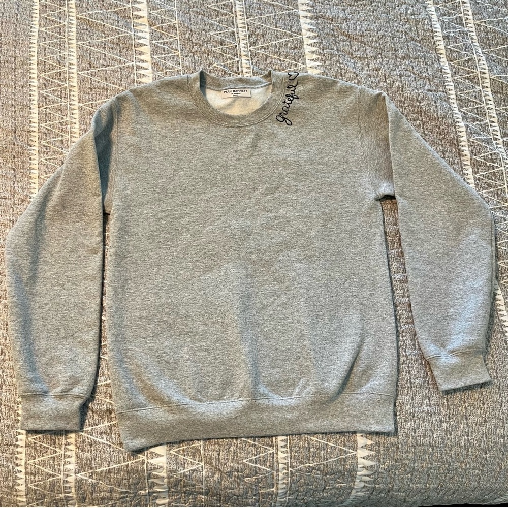 Park Barrett Grateful Script Sweatshirt Women’s Small Gray Cozy Fleece Pullover